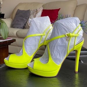 NEW G by Guess Jeater shoes NWOB